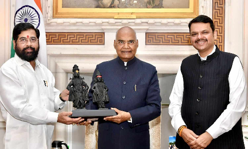 ஏக்நாத் ஷிண்டே, தேவேந்திர பட்னாவிஸ் ஜனாதிபதியுடன் சந்திப்பு