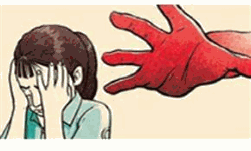 இளம் பெண்ணிடம் சில்மிஷம்