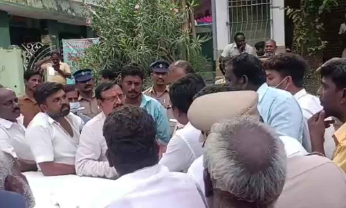 அகரமேல் ஊராட்சி வார்டு உறுப்பினர் தேர்தலில் 40 வாக்குகள் கூடுதலாக பதிவு?- அதிகாரிகளுடன் வாக்குவாதம்