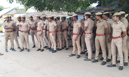 சுருக்குமடி வலை வைத்திருந்த கடலூர் மாவட்டத்தை சேர்ந்த  60  மீனவர்களுக்கு நோட்டீஸ்