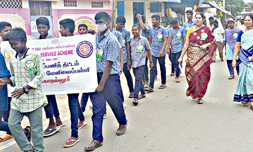 அரசு பள்ளிகளில் தூய்மை விழிப்புணர்வு உறுதிமொழி