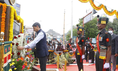 ஆரியம், திராவிடம் ஆங்கிலேயர்கள் சூழ்ச்சியால் உருவாக்கப்பட்டது- கவர்னர் ஆர்.என்.ரவி பேச்சு