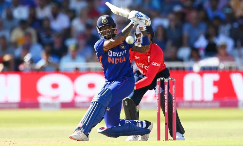 சூர்யகுமார் யாதவ் அதிரடி சதம் வீணானது - ஆறுதல் வெற்றி பெற்றது இங்கிலாந்து