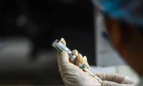 தமிழகத்தில் நேற்று ஒரே நாளில் 17.55 லட்சம் கொரோனா தடுப்பூசிகள் செலுத்தப்பட்டன