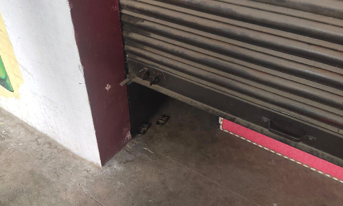 வேலூர் சாரதி மாளிகையில் 6 கடைகளில் பூட்டு உடைத்து கொள்ளை