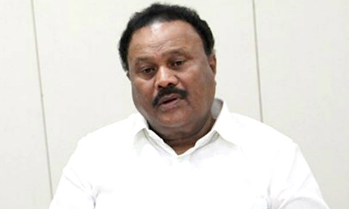 சசிகலா முதலமைச்சராக முயன்றார்... எடப்பாடி ஆட்சியை கவிழ்க்க தினகரன் சதி... திண்டுக்கல் சீனிவாசனின் அடுத்த சரவெடி