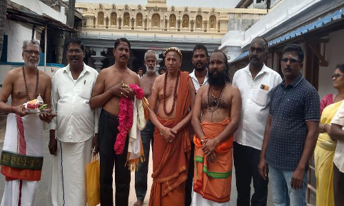 கன்னியாகுமரி பகவதி அம்மன் கோவிலில் மதுரை ஆதீனம் சாமி தரிசனம்