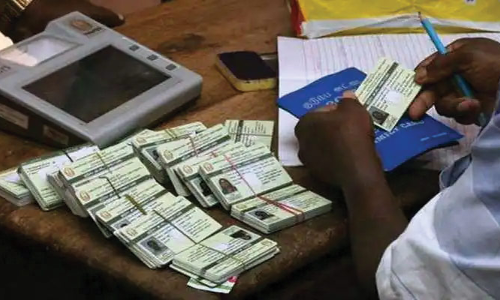 ரேஷன் கடையில் கலெக்டர் ஆய்வு