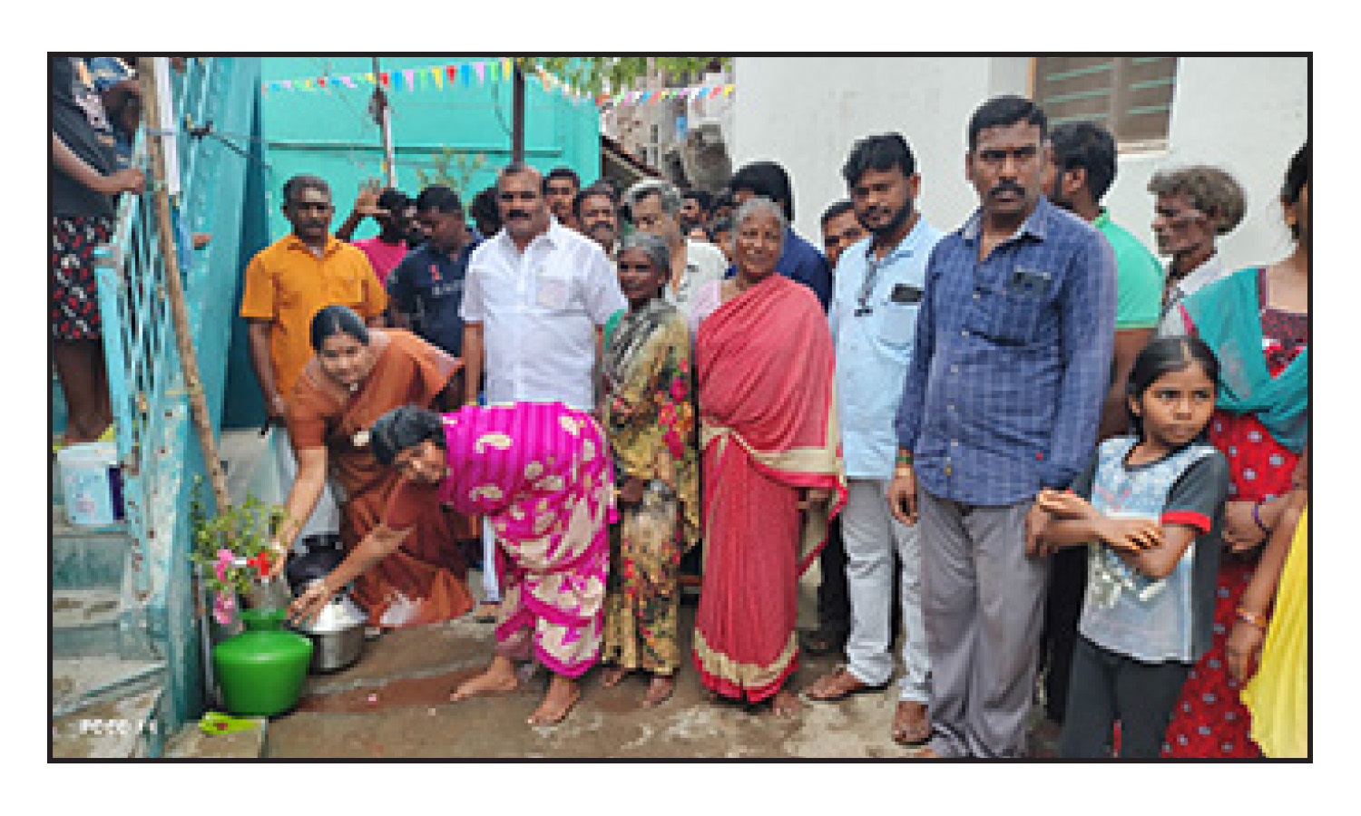 காவேரிப்பட்டினத்தில் புதிய குடிநீர் குழாய் திறப்பு காவேரிப்பட்டினத்தில் புதிய குடிநீர் குழாய் திறப்பு