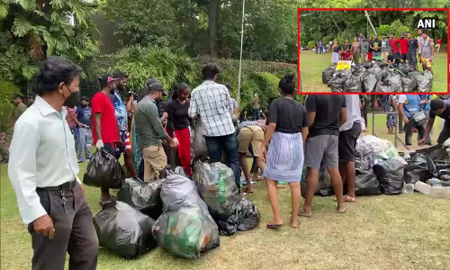 இலங்கை அதிபர் மாளிகையில் குவிந்த குப்பைகள்: மூட்டைகளாக சேகரிப்பு