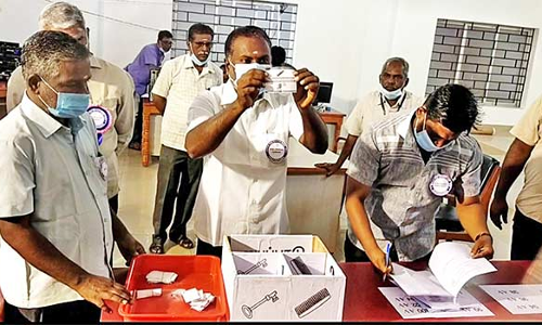 தேனி மாவட்டத்தில் உள்ளாட்சி தேர்தலில் பதிவான வாக்குகள் எண்ணிக்கை