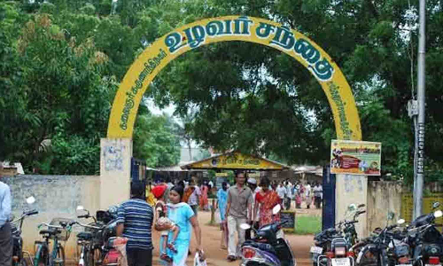 திருப்பூர் உழவர்சந்தைகளில் ரூ.8½ கோடிக்கு காய்கறிகள் விற்பனை