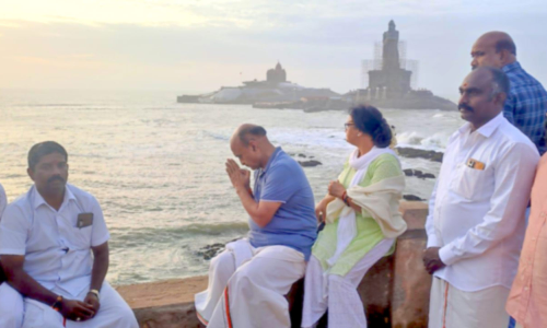 கன்னியாகுமரி பகவதி அம்மன் கோவிலில் மத்திய மந்திரி பகவத்கிஷன் தரிசனம்