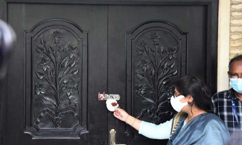 அ.தி.மு.க. அலுவலக சீலை அகற்ற கோரும் வழக்கில் தலைமை நீதிபதி ஒப்புதல் பெற வேண்டும்- நீதிபதி சதீஷ்குமார் அறிவிப்பு