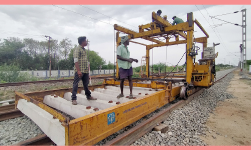 மதுரை-தூத்துக்குடி இடையே 2-வது அகல ரெயில் பாதை பணிகள் விறுவிறுப்பு
