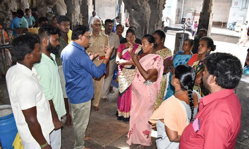 கடலூர் பாடலீஸ்வரர் கோவிலில் தோப்பு உற்சவத்துக்கு சாமி  தூக்குவதற்கு மறுப்பு-பரபரப்பு