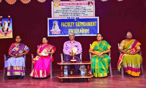 சாரதா கல்லூரியில் ஆசிரியர் திறன் மேம்பாட்டு பயிற்சி