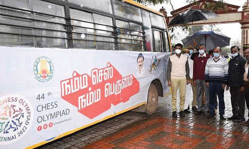 நீலகிரியில் செஸ் ஒலிம்பியாட் விழிப்புணர்வு பஸ்கள்