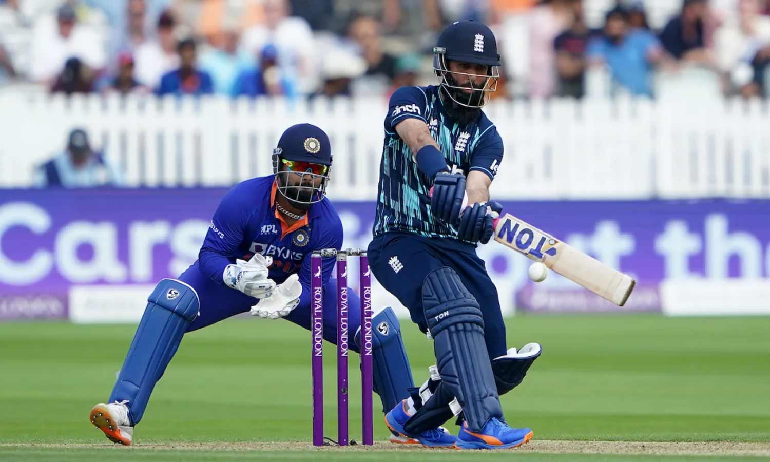 2வது ஒருநாள் கிரிக்கெட்: இந்தியாவுக்கு 247 ரன்கள் இலக்கு நிர்ணயித்தது இங்கிலாந்து 2வது ஒருநாள் கிரிக்கெட்: இந்தியாவுக்கு 247 ரன்கள் இலக்கு நிர்ணயித்தது இங்கிலாந்து