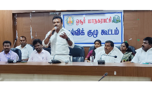 ஓசூர் மாநகராட்சி பள்ளிகளுக்கு,  படிப்படியாக வகுப்பறை வசதி செய்து தரப்படும்-  கல்விக்குழு கூட்டத்தில், மேயர் சத்யா உறுதி