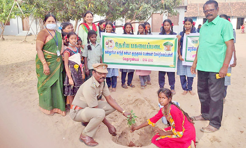 வேதாரண்யம் குருகுல பெண்கள் பள்ளியில் பசுமை உறுதிமொழி ஏற்பு