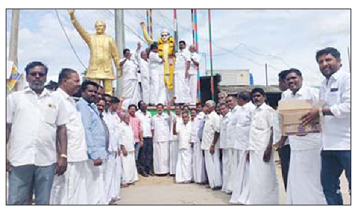 மத்தூரில் அ.தி.மு.க.வினர் பட்டாசு வெடித்து கொண்டாட்டம்