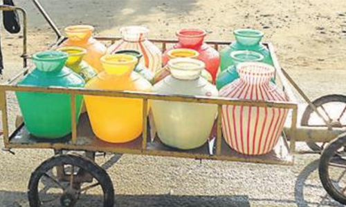 தாமிரபரணி  கூட்டுக்குடிநீர் வராததால் மக்கள் திண்டாட்டம்