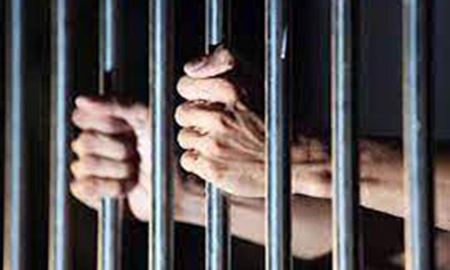 ரூ.50 ஆயிரம் லஞ்சம் வாங்கிய வழக்கில் வருவாய் ஆய்வாளர், கிராம நிர்வாக அதிகாரிக்கு தலா 3 ஆண்டுகள் சிறை