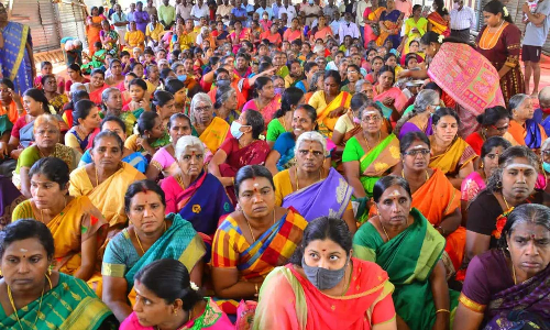 பிரசன்ன விநாயகா் மற்றும் சுப்பிரமணிய சுவாமி கோவிலில் வருசாபிஷேக விழா