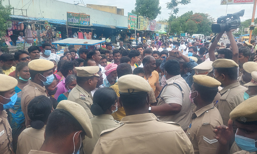 கள்ளக்குறிச்சியில்  மாணவியின் உடலை வாங்க மறுத்து 3-வது நாளாக போராட்டம்