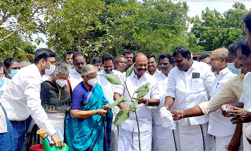 அறிவார்ந்த சமுதாயம் உருவாக நூலகம் தேவை- அமைச்சர் பேச்சு