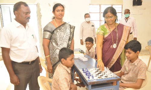 கிருஷ்ணகிரியில்  பள்ளி அளவிலான செஸ் போட்டி