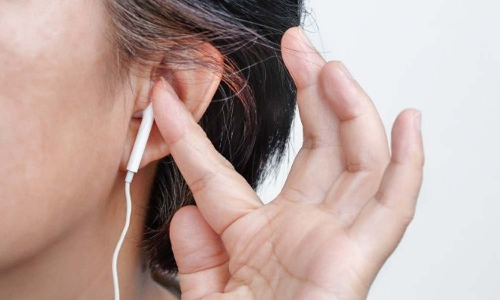 இயர் போன் இன்னல்கள்