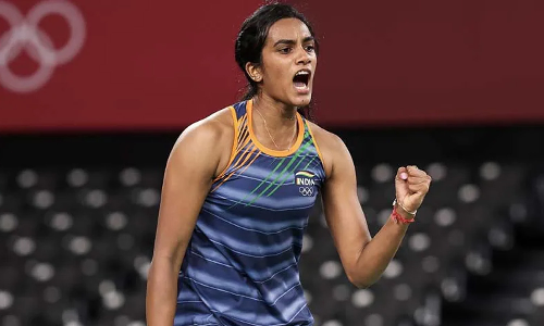 சிங்கப்பூர் ஓபன்: இறுதி போட்டிக்கு முன்னேறினார் பி.வி.சிந்து