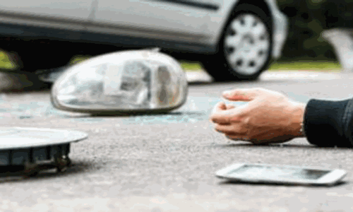 சரக்கு வாகனத்தில் சிக்கி பிளஸ்-1 மாணவர் பலி