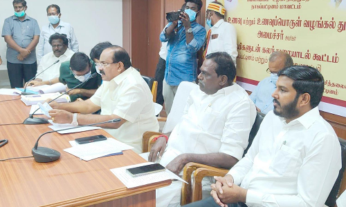பழுதடைந்த ரேஷன் கடைகளை புதுப்பித்து கட்ட வேண்டும் - கூட்டத்தில் எம்.எல்.ஏ. பேச்சு