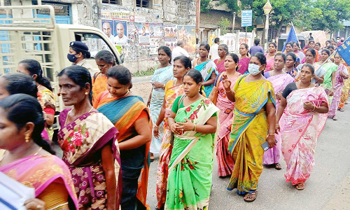 சத்துணவு ஊழியர்கள் ஆர்ப்பாட்டம்