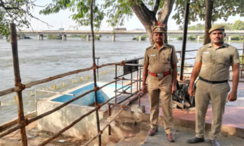 காவிரி ஆற்றில் வெள்ளப்பெருக்கு- பவானி கூடுதுறையில் புனித நீராட, பரிகார பூஜை செய்ய தடை