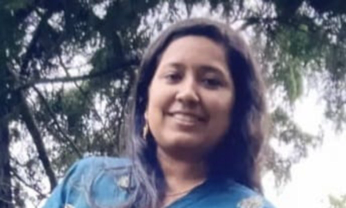 ஊட்டியில் செல்பி எடுத்தபோது ஆற்றில் மூழ்கிய பெண் என்ஜினீயர் பலி