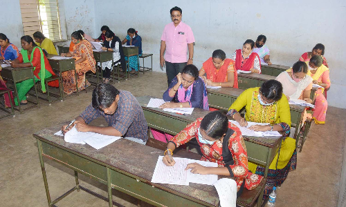 கிருஷ்ணகிரியில்  குரூப் 4-க்கான இலவச மாதிரித் தேர்வு