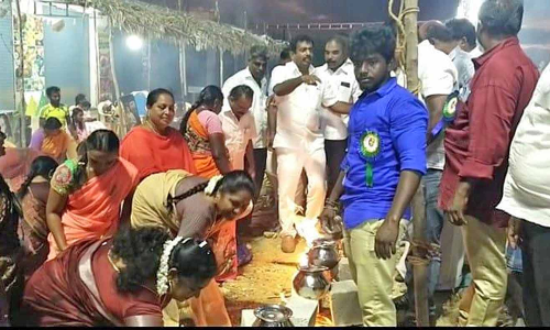 திசையன்விளையில் காமராஜர் பிறந்தநாள் விழா 120 பானைகளில் பொங்கல் வைத்து கொண்டாட்டம்