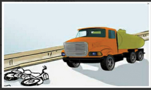 அடுத்தடுத்து விபத்து: 4 பேர் படுகாயம்