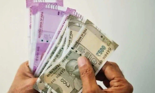 அரசு பஸ் டிரைவரை வெட்டி பணப்பையை பறித்த கும்பல்