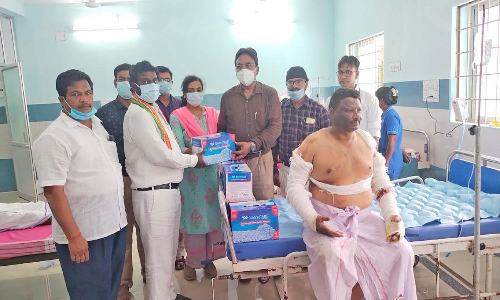 தீ விபத்தில் படுகாயம் - விஜய் வசந்த் எம்.பி. உதவி