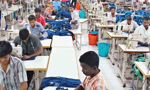 சீனாவின் செயலால்  கண்டெய்னர் தட்டுப்பாடு - ஆடை ஏற்றுமதி செய்வதில் திருப்பூர் பின்னலாடை நிறுவனங்களுக்கு சிக்கல் - மத்திய அரசு தீர்வு காண கோரிக்கை