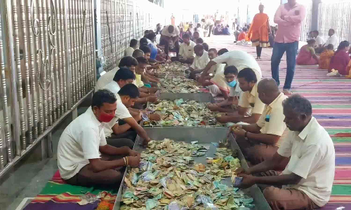 திருத்தணி முருகன் கோவிலில் ரூ.1½ கோடி உண்டியல் வசூல்