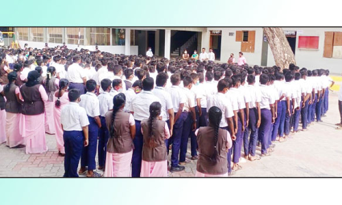 கனியனூரில் இறந்த மாணவிக்கு இஸ்லாமியா பள்ளியில் அஞ்சலி