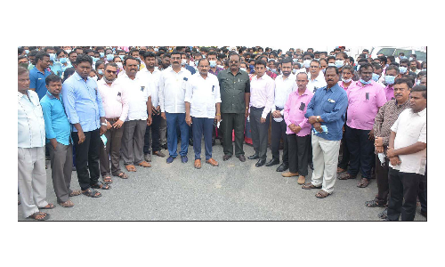 கிருஷ்ணகிரி மாவட்டத்தில் தனியார் பள்ளிகள் போராட்டம்