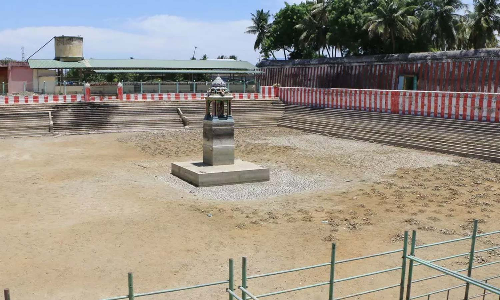 புன்னைநல்லூர் மாரியம்மன் கோவில் தெப்பக்குளத்தில் தண்ணீர் நிரப்பப்படுமா?