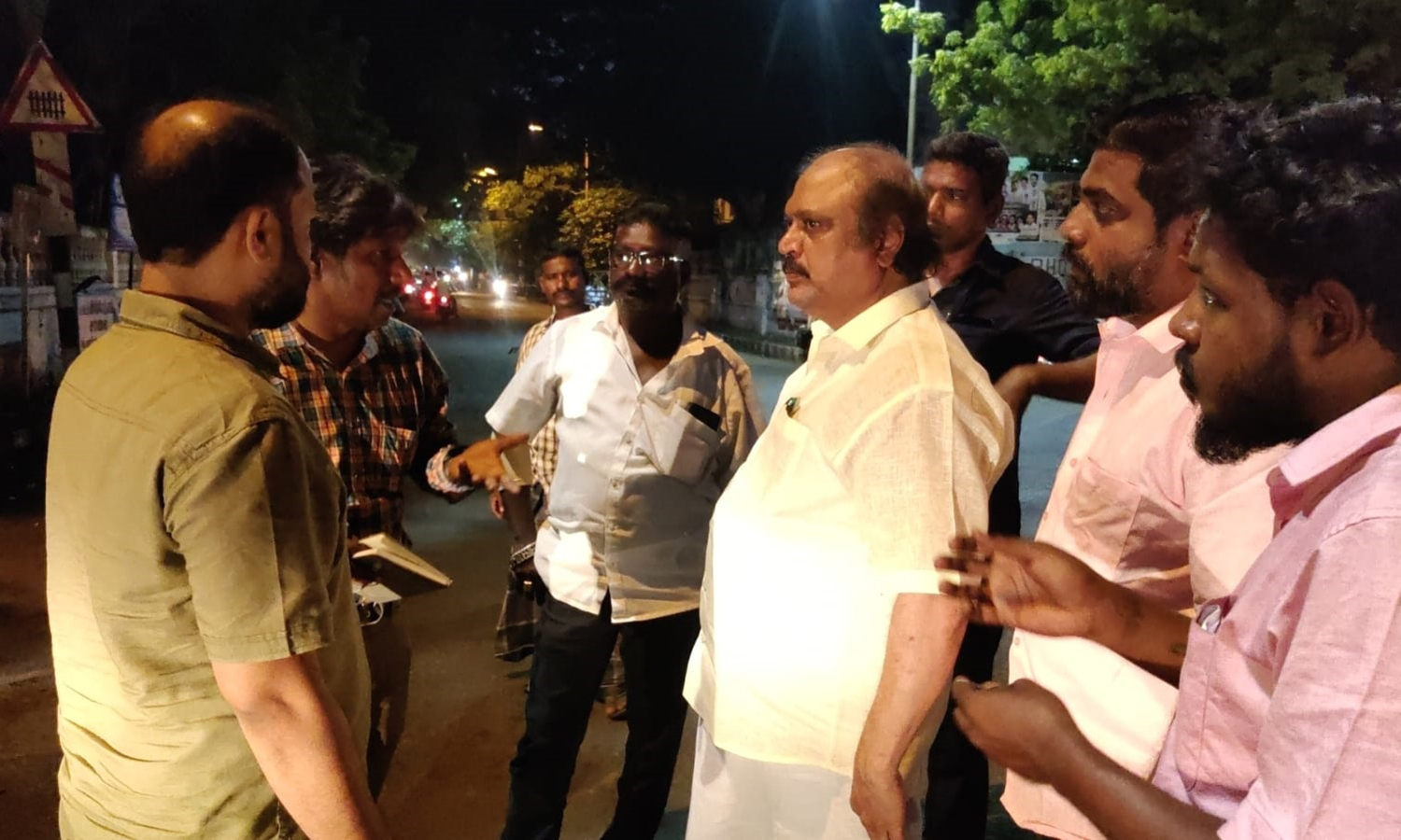 நவீன சி.சி.டி.வி. கேமராக்கள்-கென்னடி எம்.எல்.ஏ. நடவடிக்கை நவீன சி.சி.டி.வி. கேமராக்கள்-கென்னடி எம்.எல்.ஏ. நடவடிக்கை